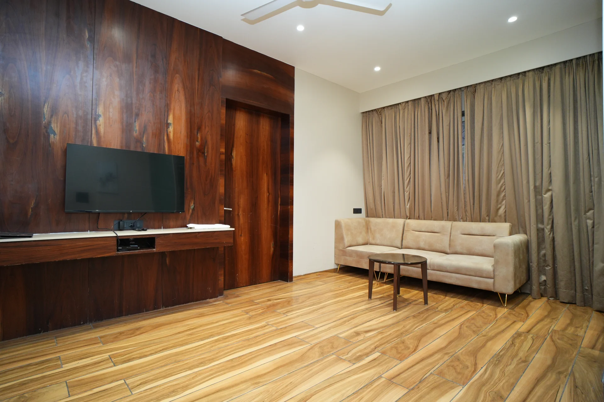 Suite Room